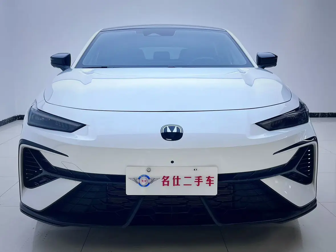 Changan UNI-V  из Китая