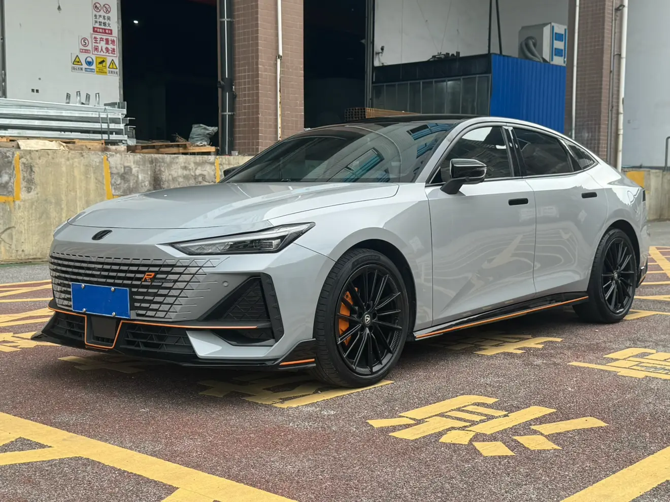 Changan UNI-V  из Китая