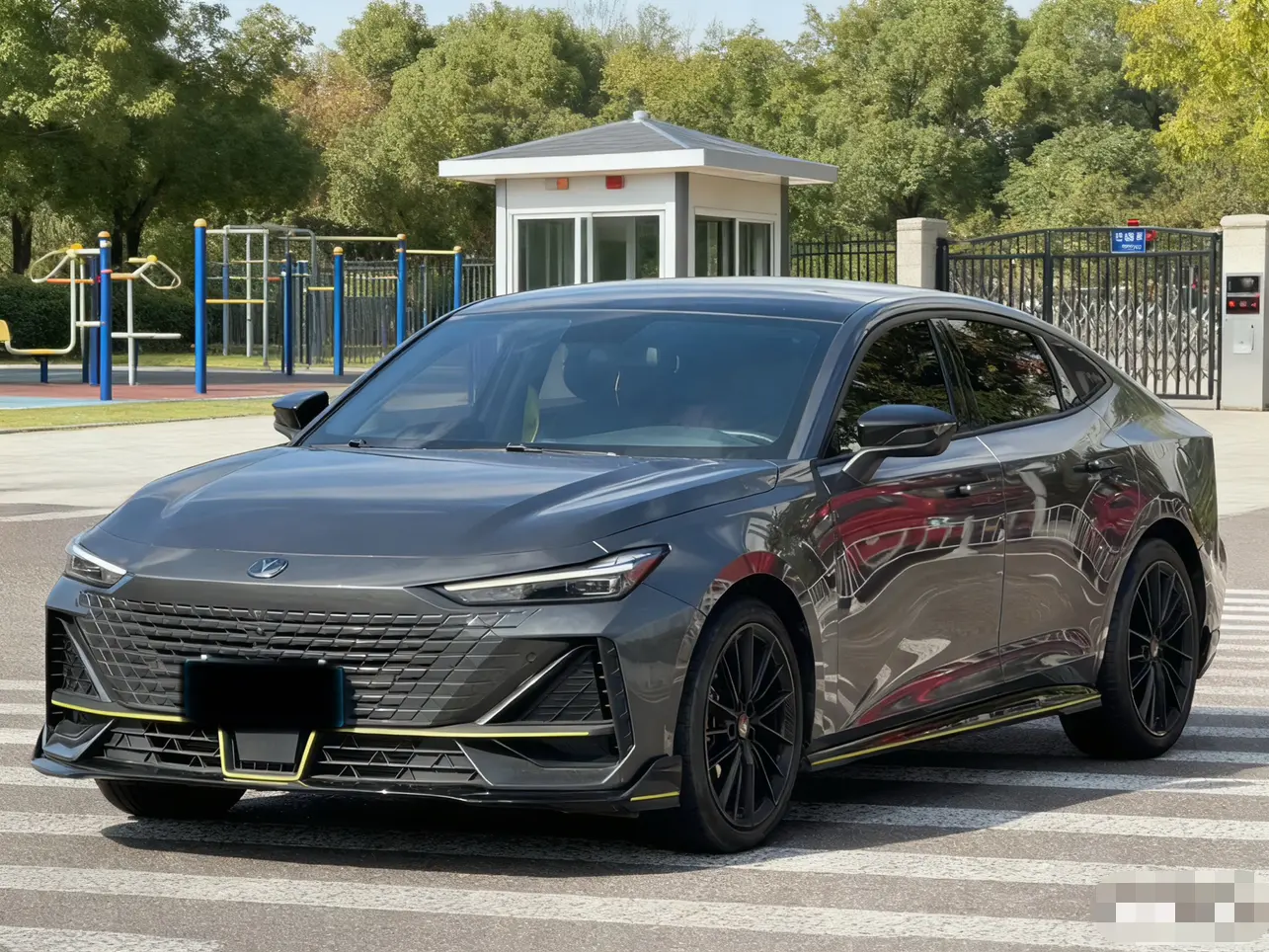 Changan UNI-V  из Китая