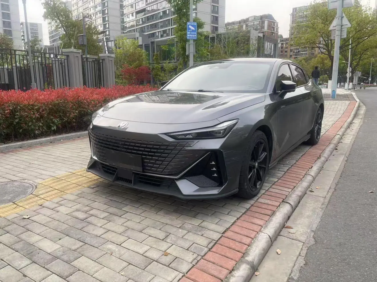 Changan UNI-V  из Китая