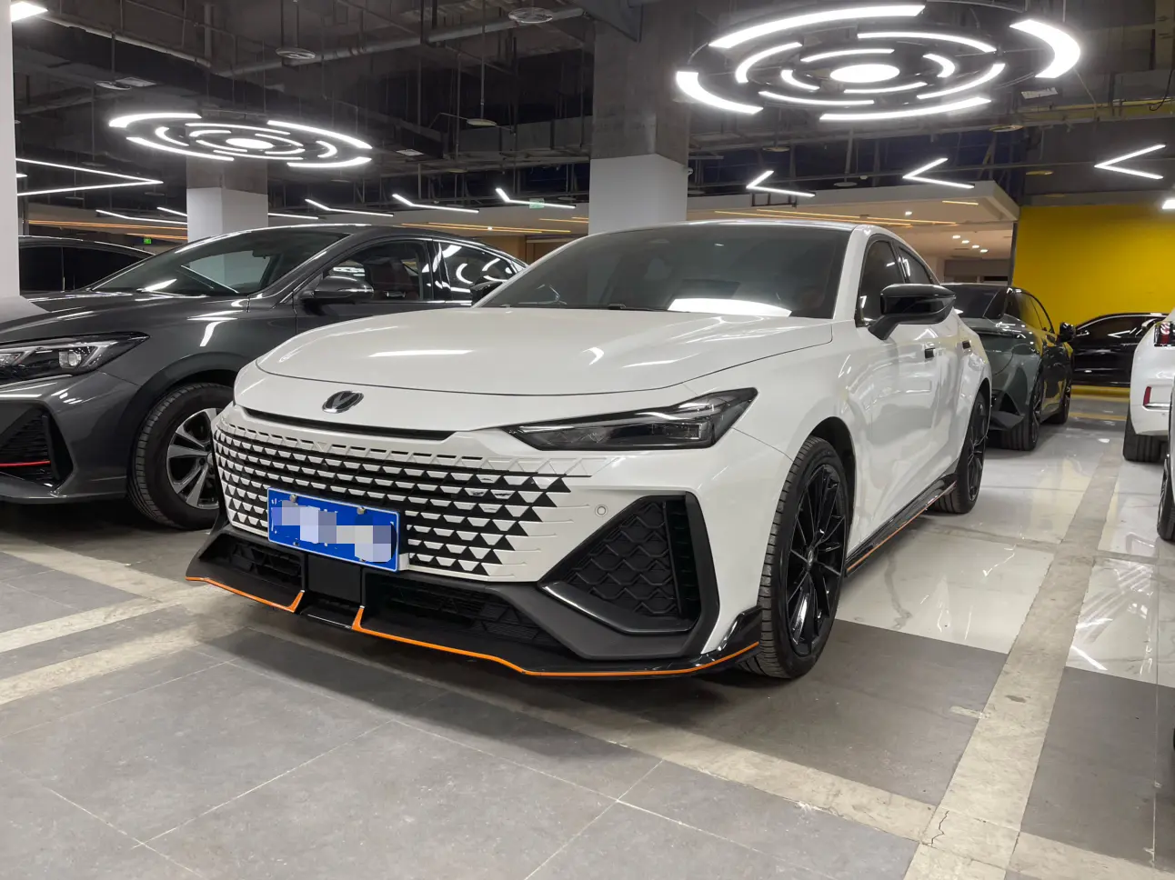 Changan UNI-V  из Китая