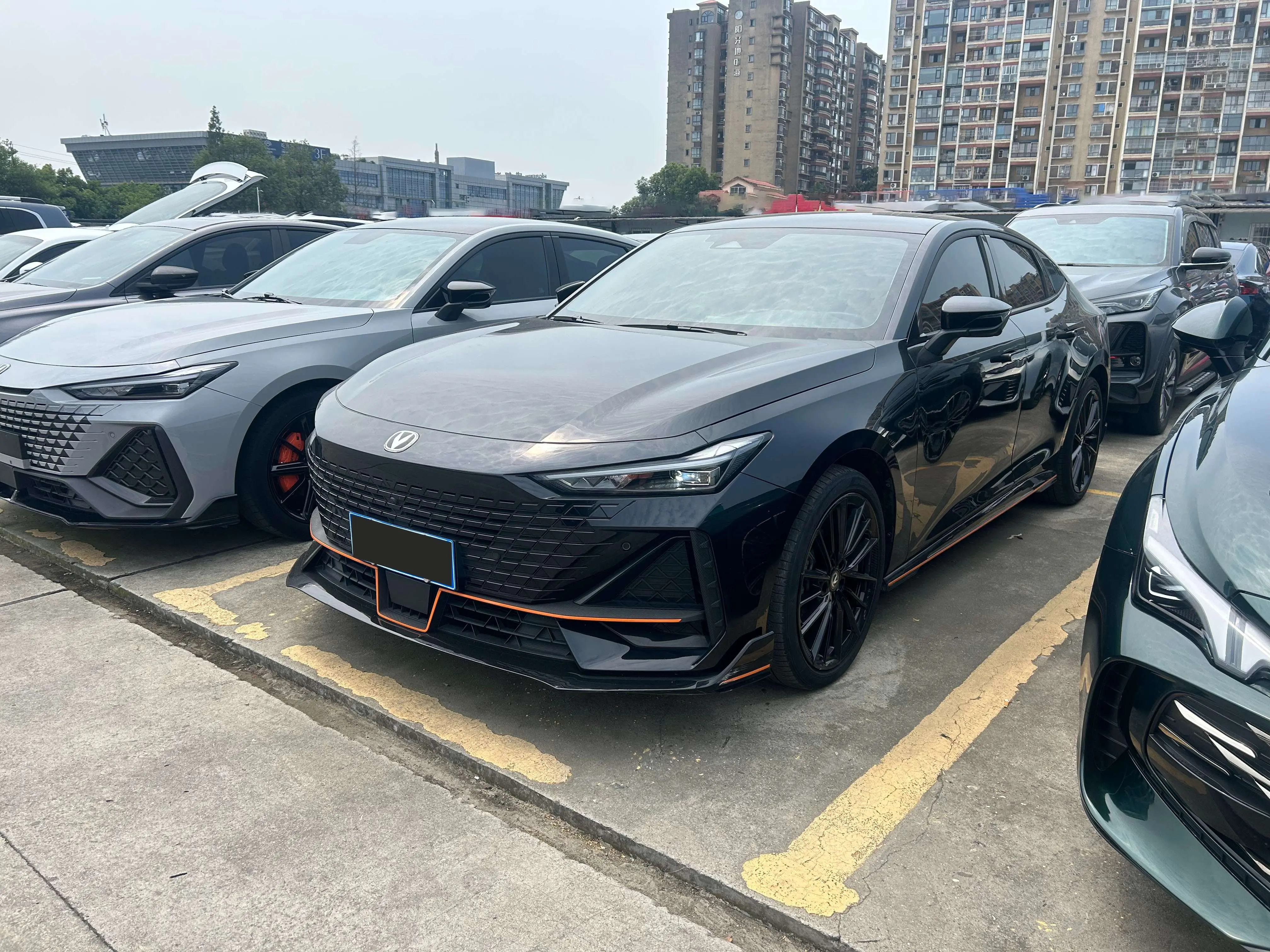 Changan UNI-V  из Китая