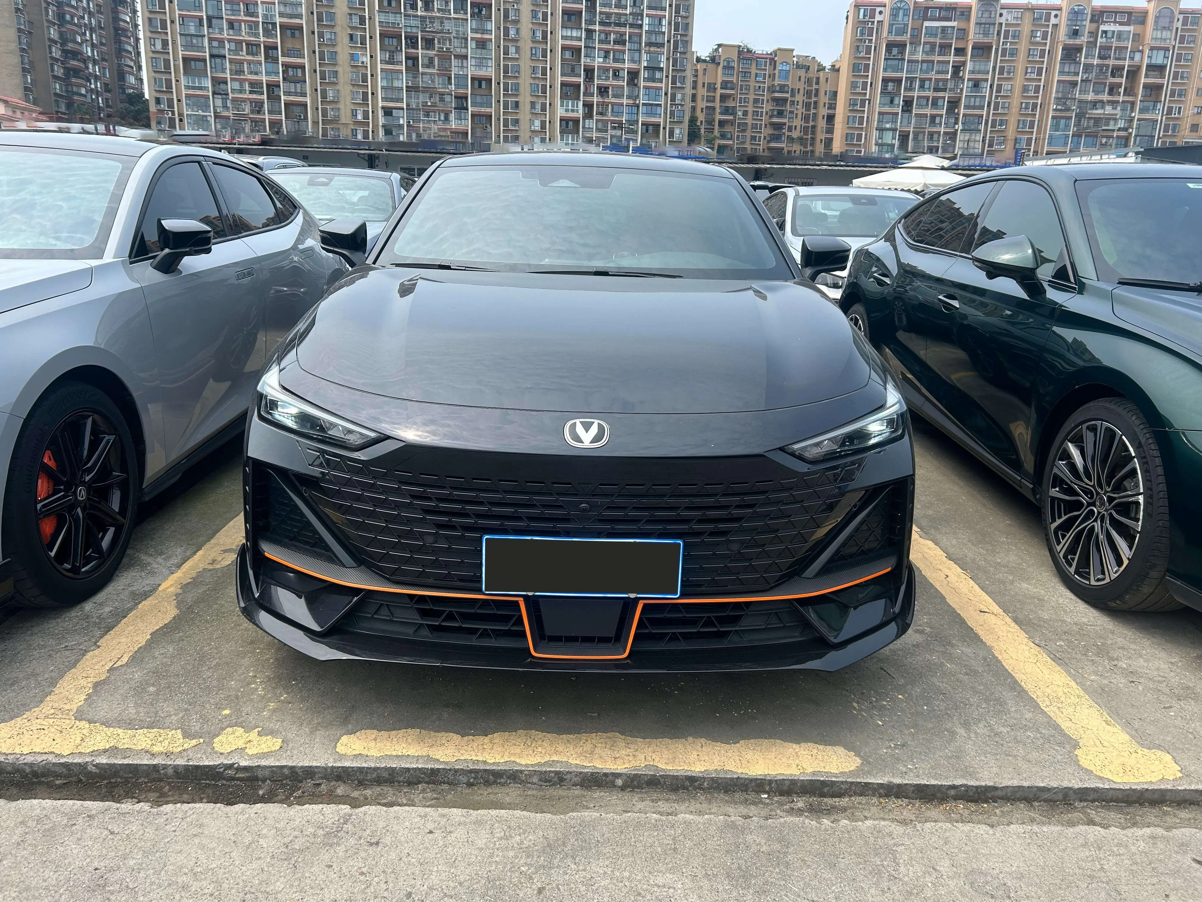 Changan UNI-V  из Китая
