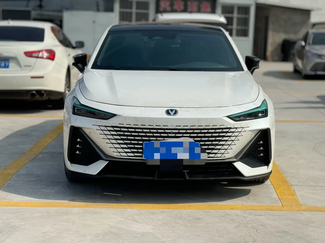 Changan UNI-V  из Китая