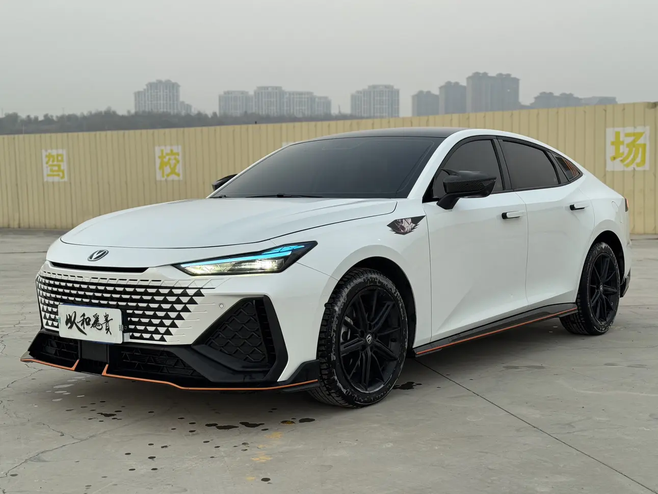 Changan UNI-V  из Китая