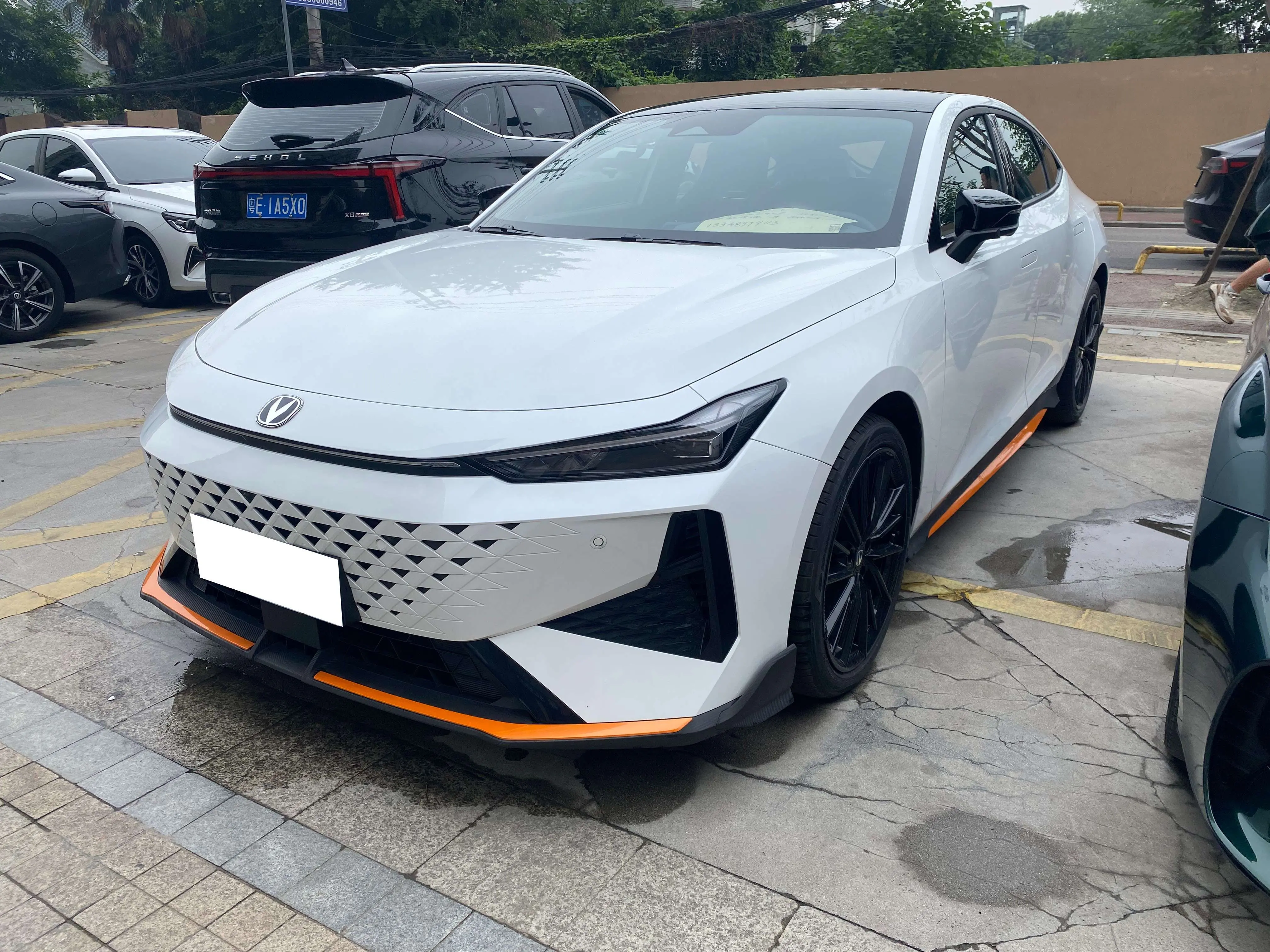 Changan UNI-V  из Китая