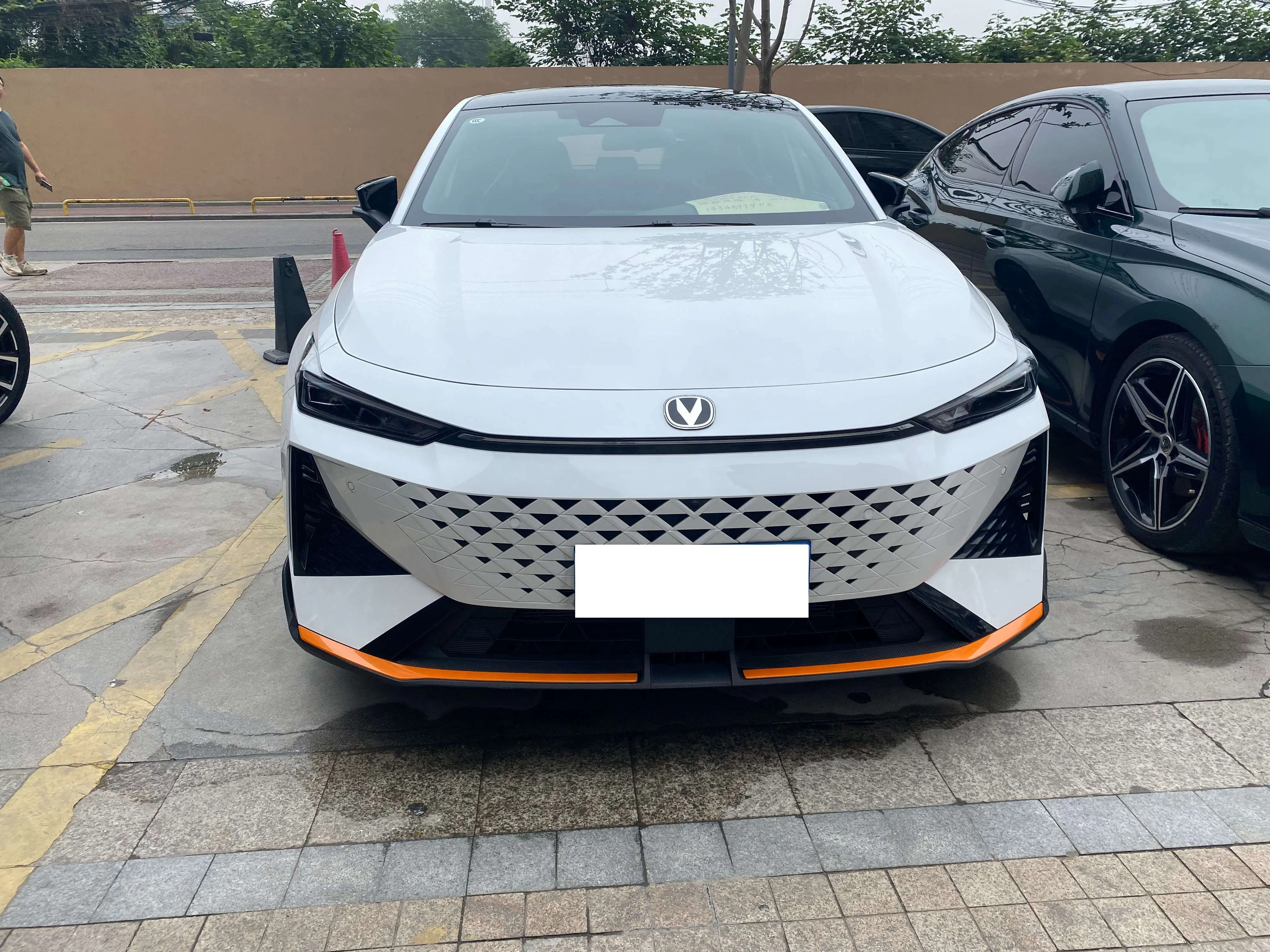 Changan UNI-V  из Китая