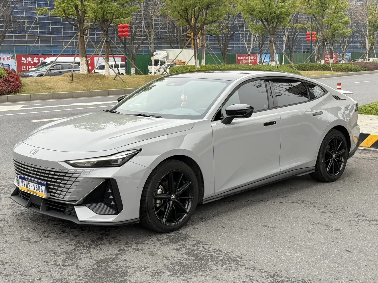 Changan UNI-V  из Китая