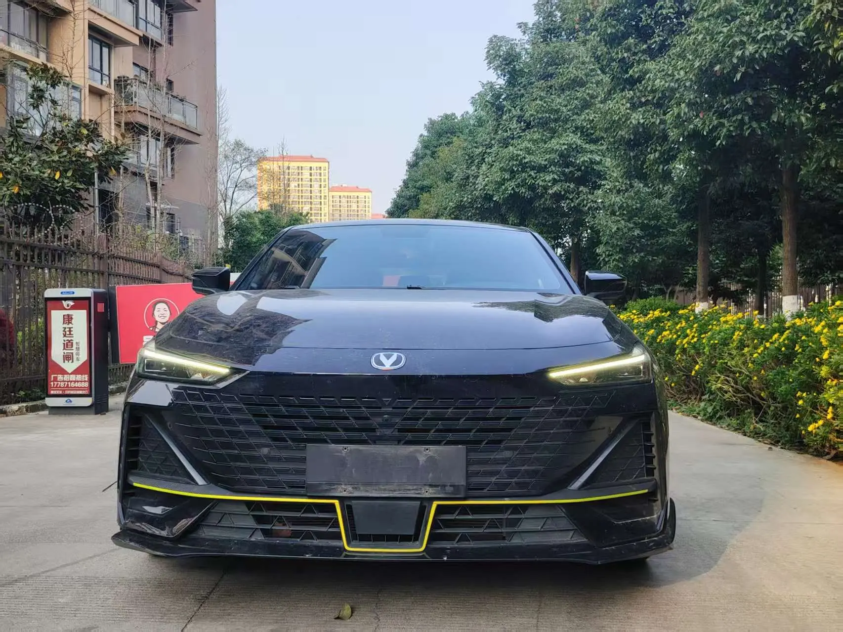 Changan UNI-V  из Китая
