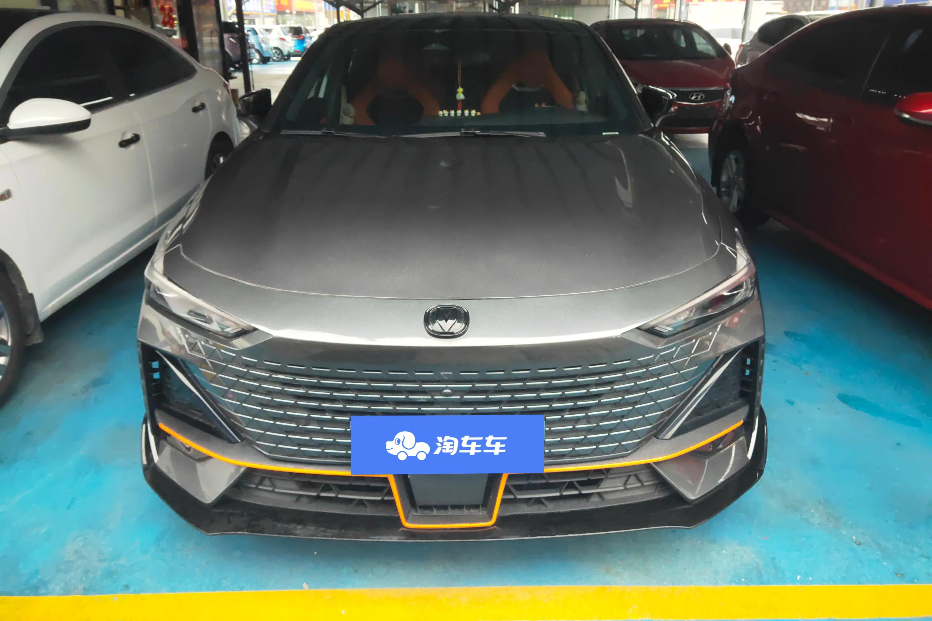 Changan UNI-V  из Китая