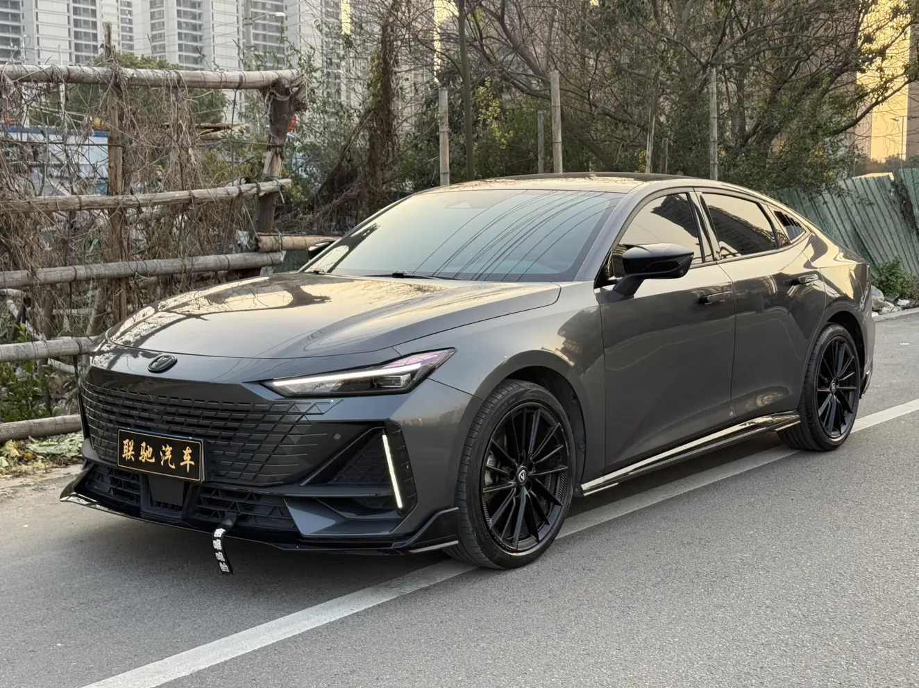 Changan UNI-V  из Китая