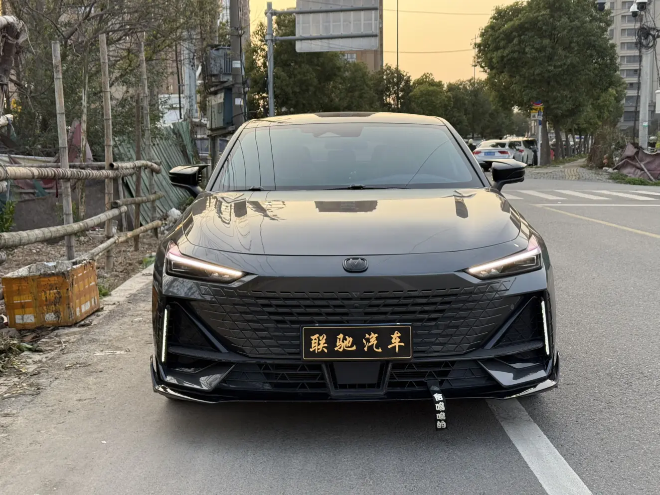 Changan UNI-V  из Китая