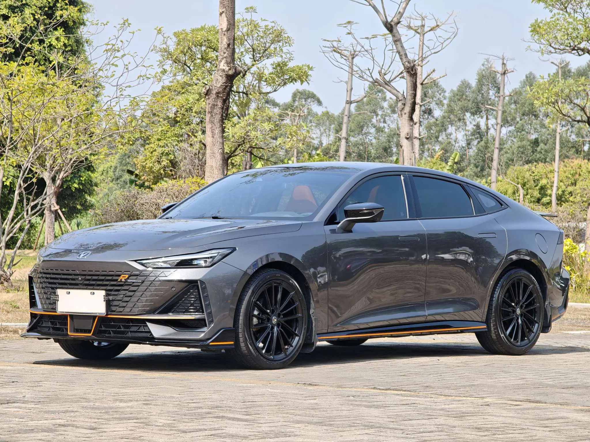 Changan UNI-V  из Китая