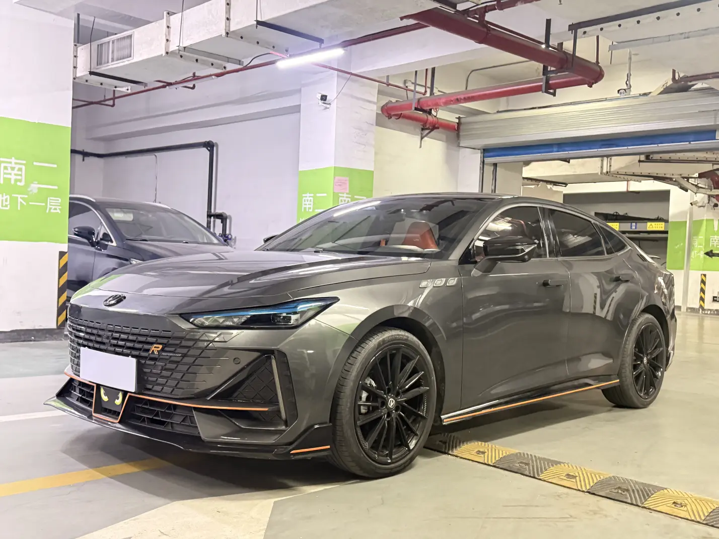 Changan UNI-V  из Китая