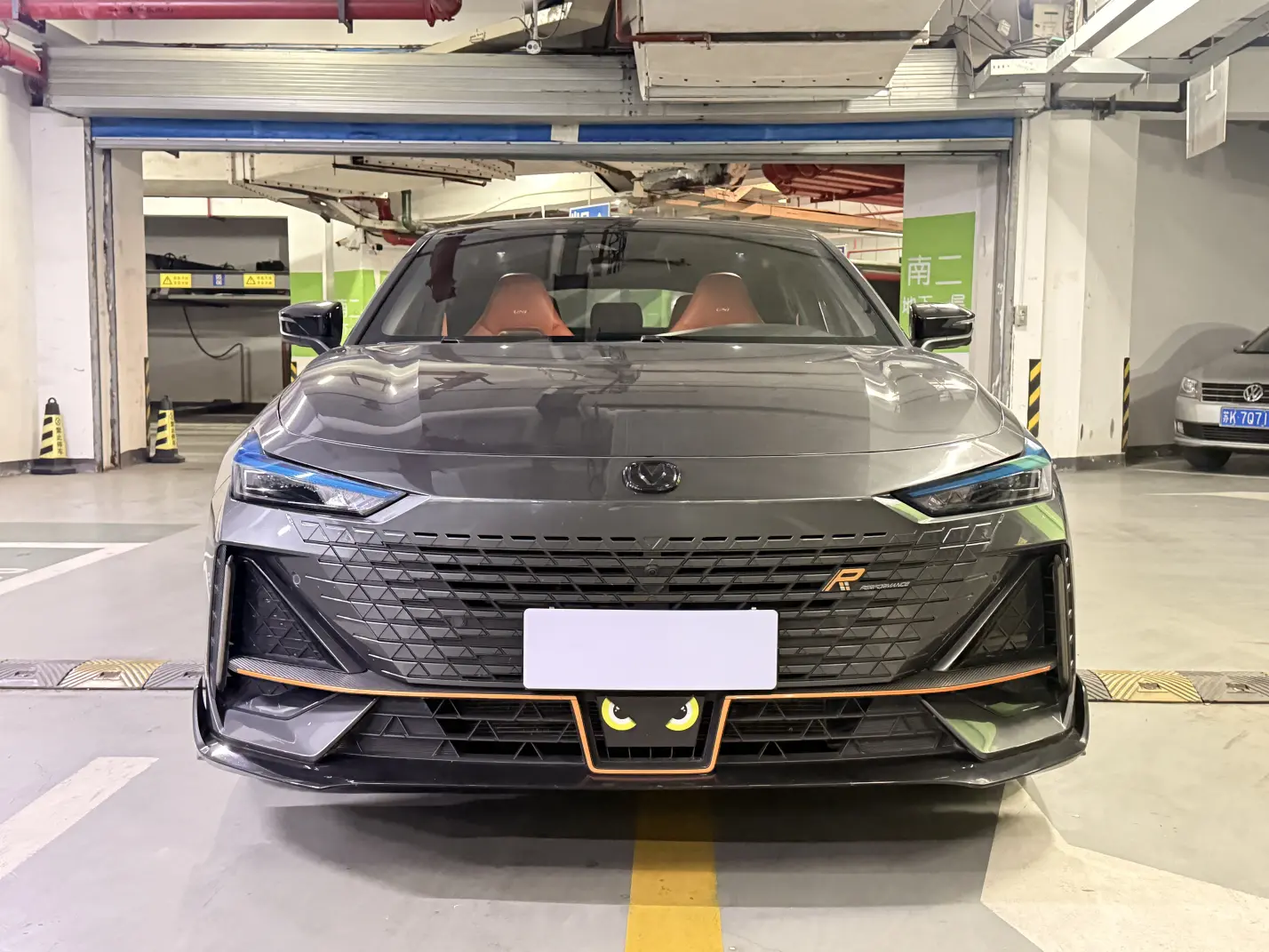 Changan UNI-V  из Китая