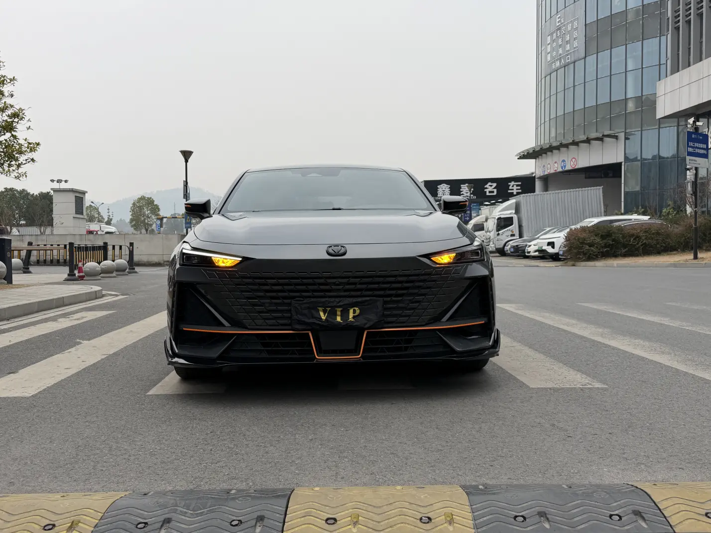 Changan UNI-V  из Китая