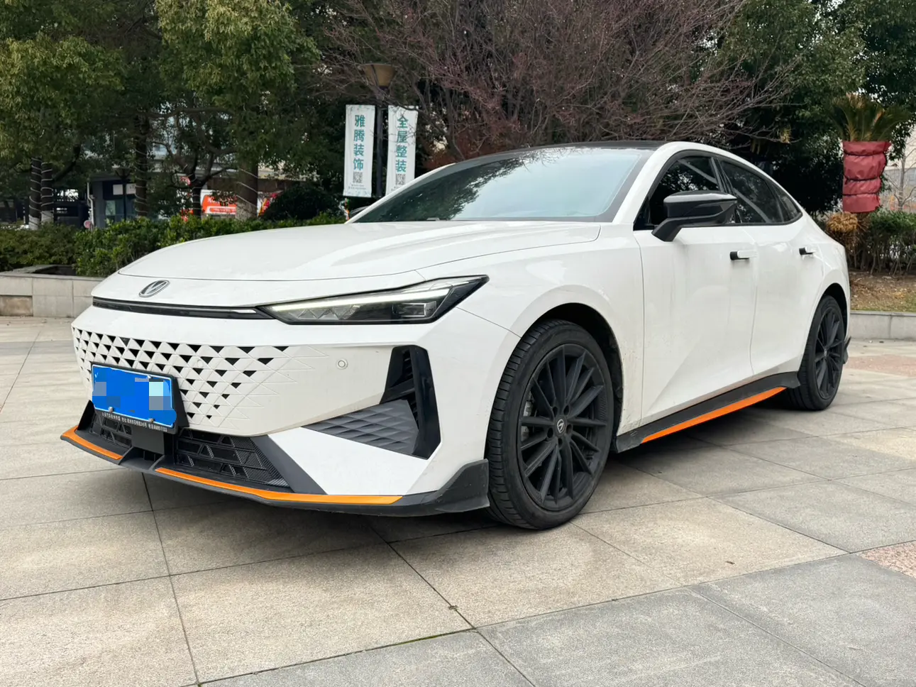 Changan UNI-V  из Китая