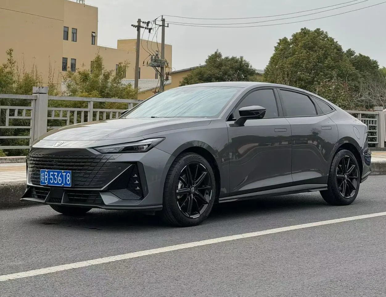 Changan UNI-V  из Китая