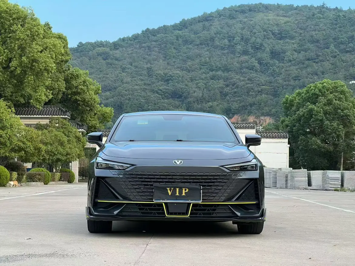 Changan UNI-V  из Китая