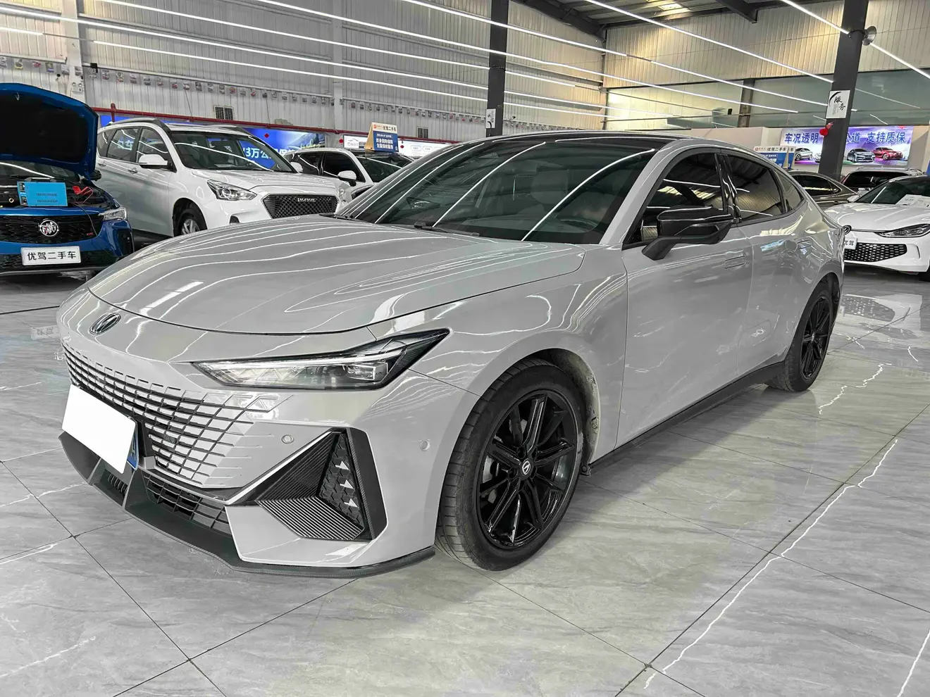 Changan UNI-V  из Китая