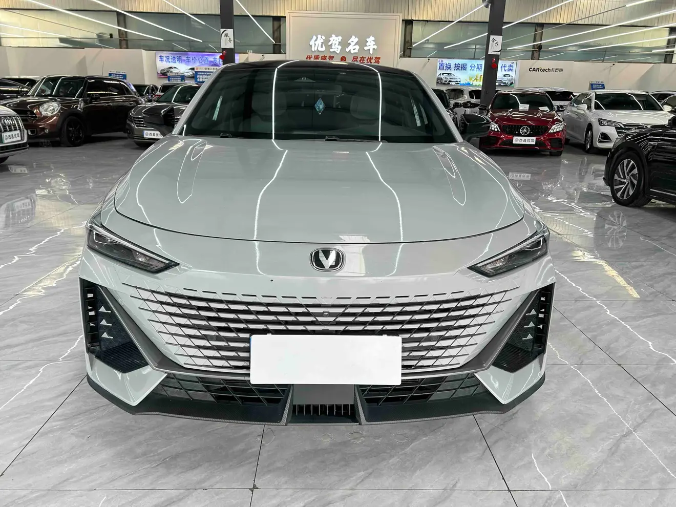 Changan UNI-V  из Китая