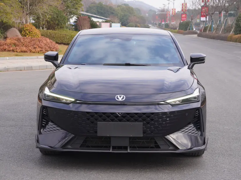 Changan UNI-V  из Китая