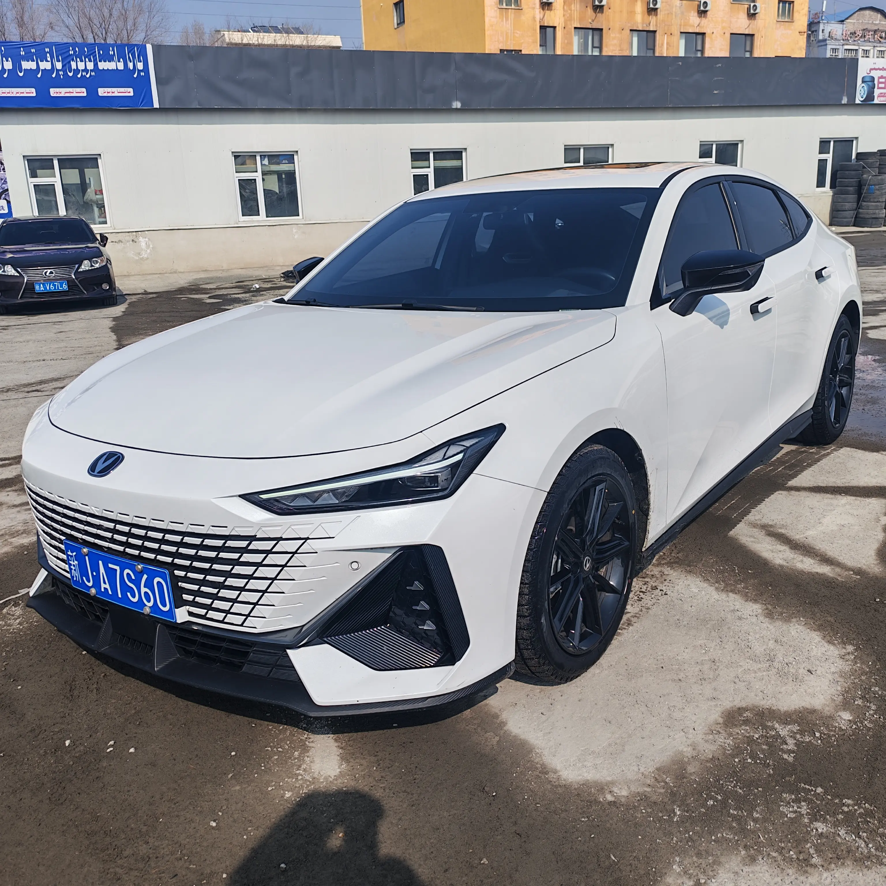 Changan UNI-V  из Китая