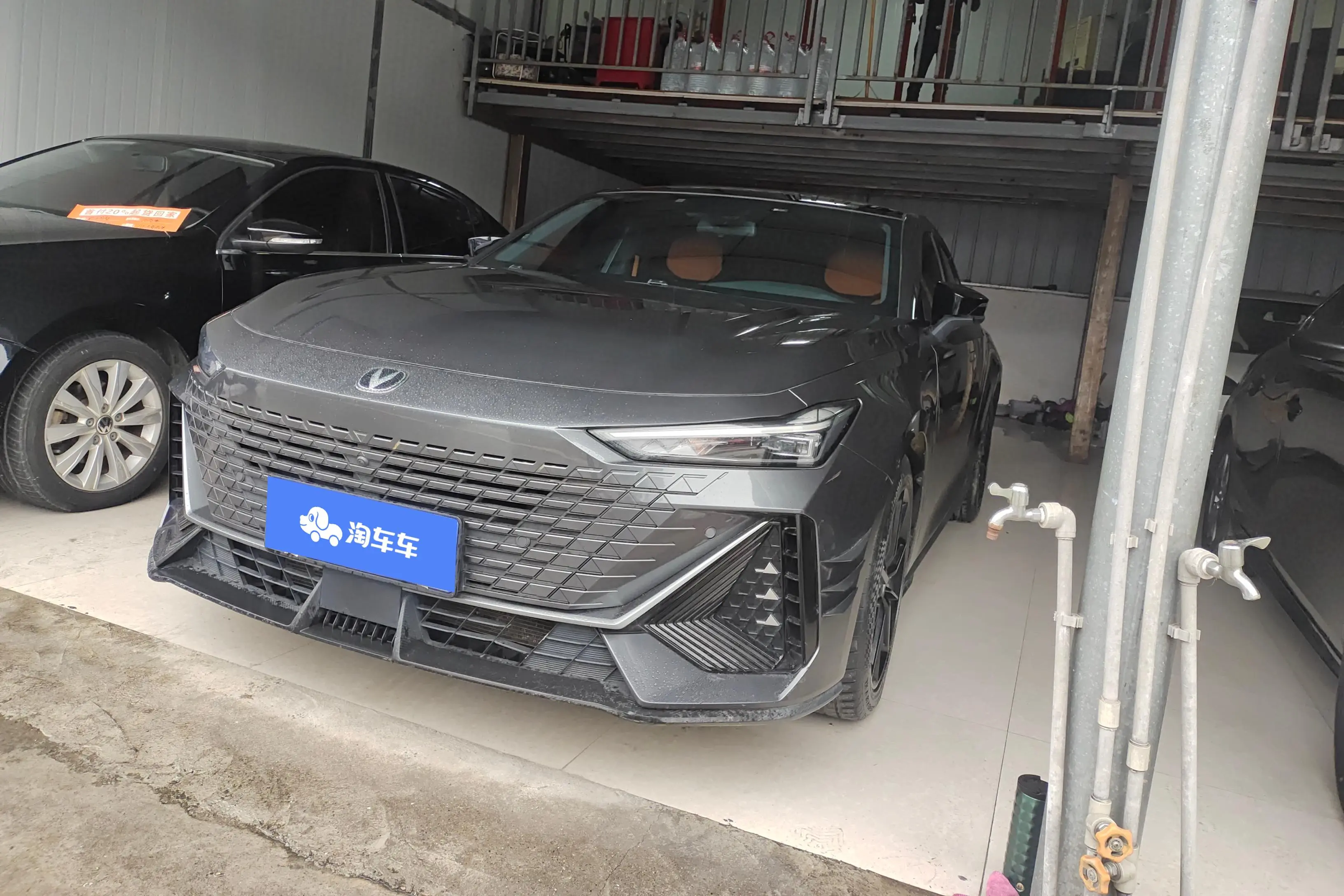 Changan UNI-V  из Китая