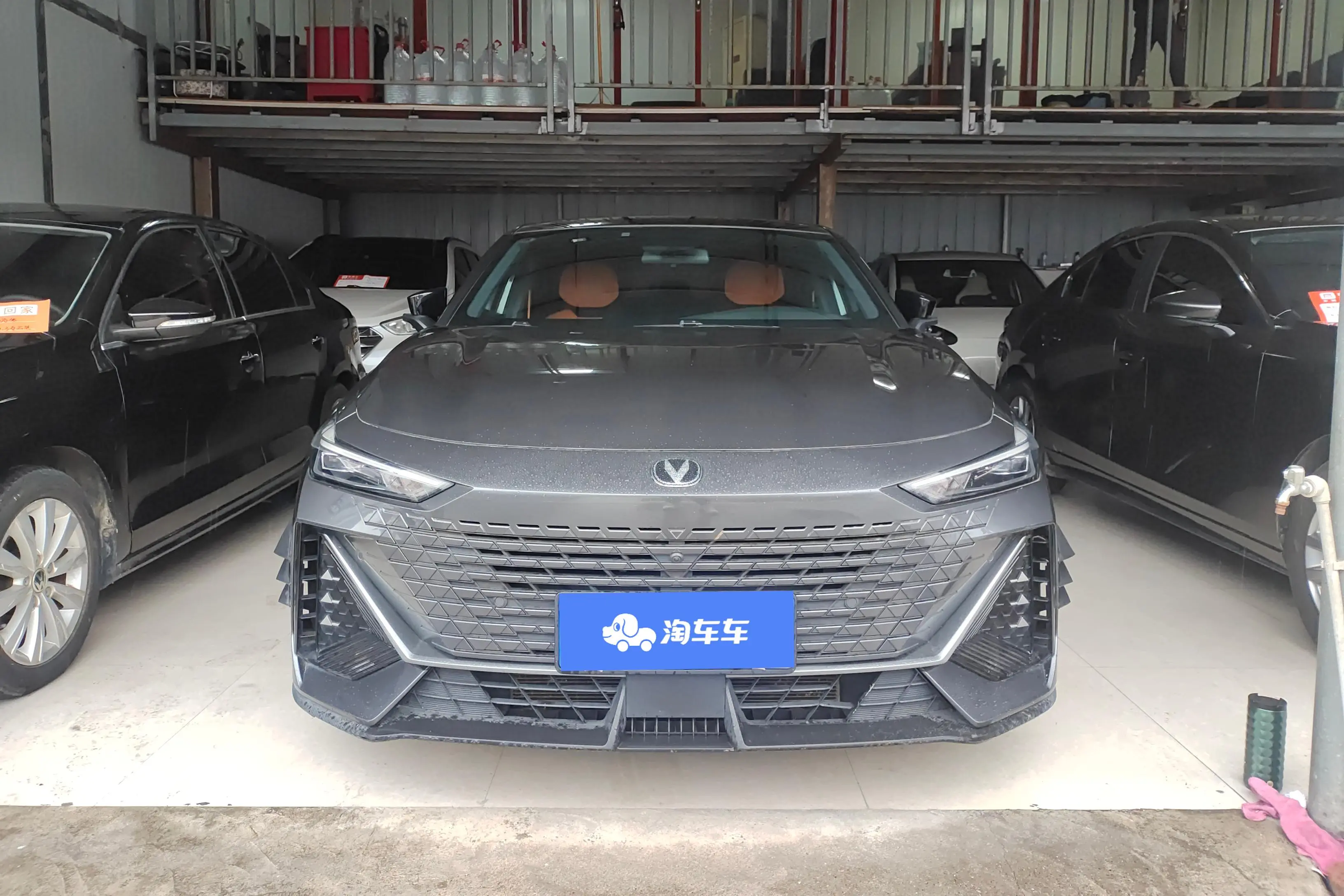 Changan UNI-V  из Китая