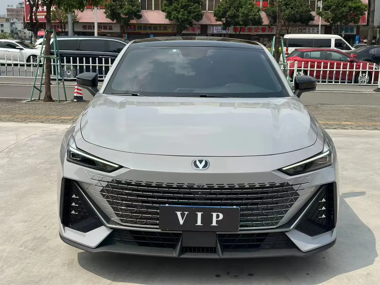 Changan UNI-V  из Китая