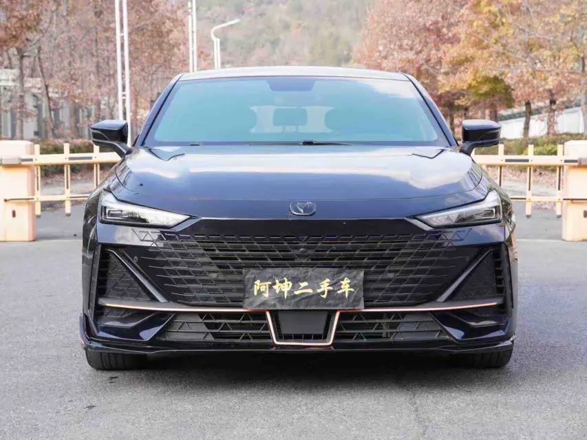 Changan UNI-V  из Китая