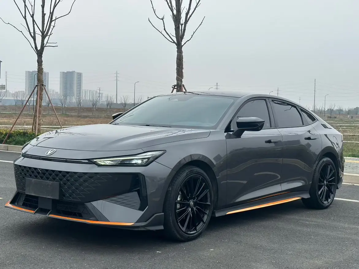 Changan UNI-V  из Китая