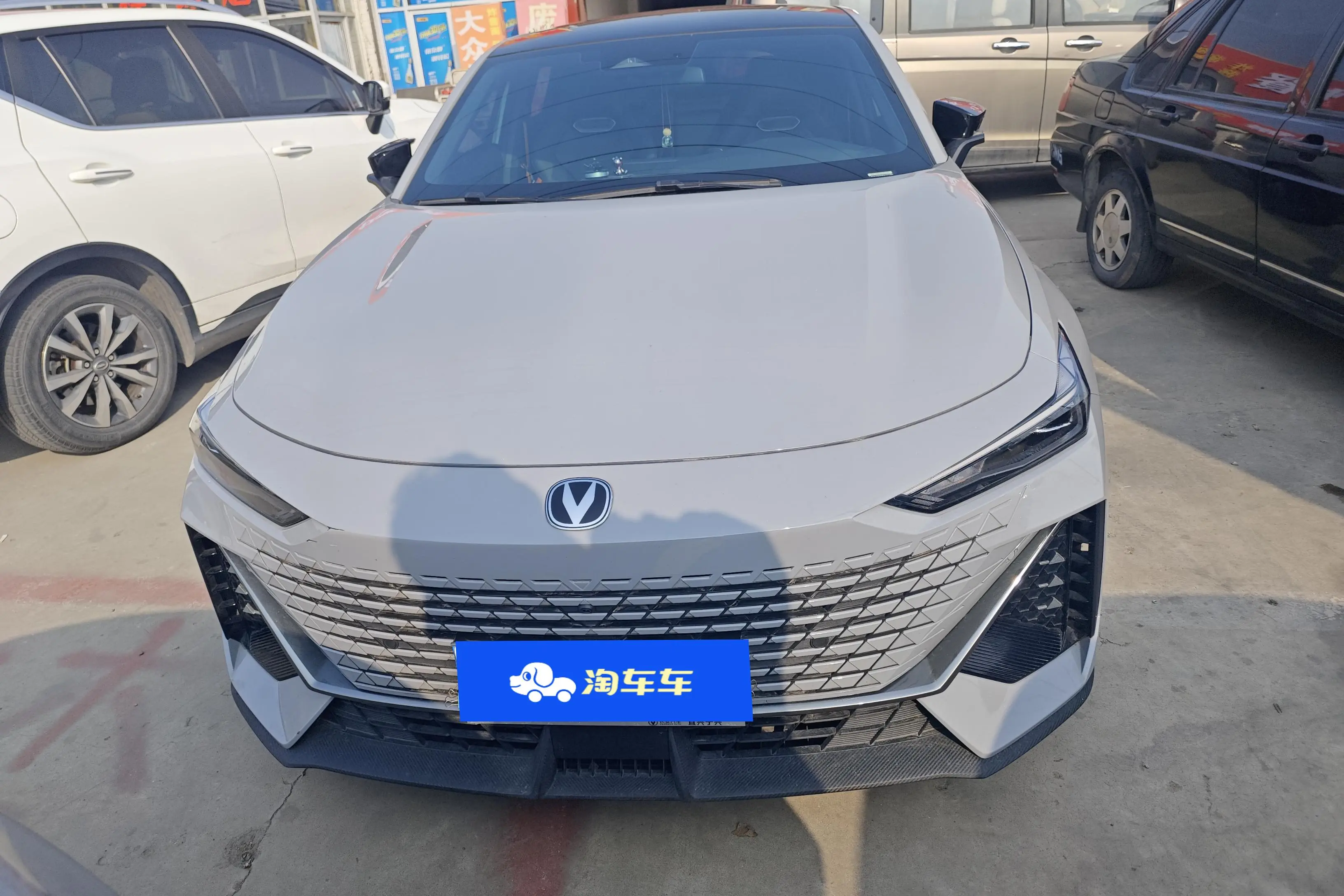 Changan UNI-V  из Китая