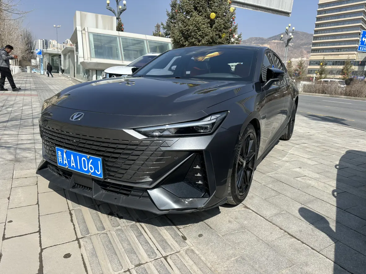 Changan UNI-V  из Китая