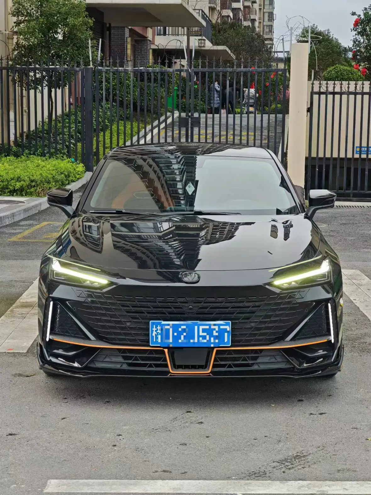 Changan UNI-V  из Китая
