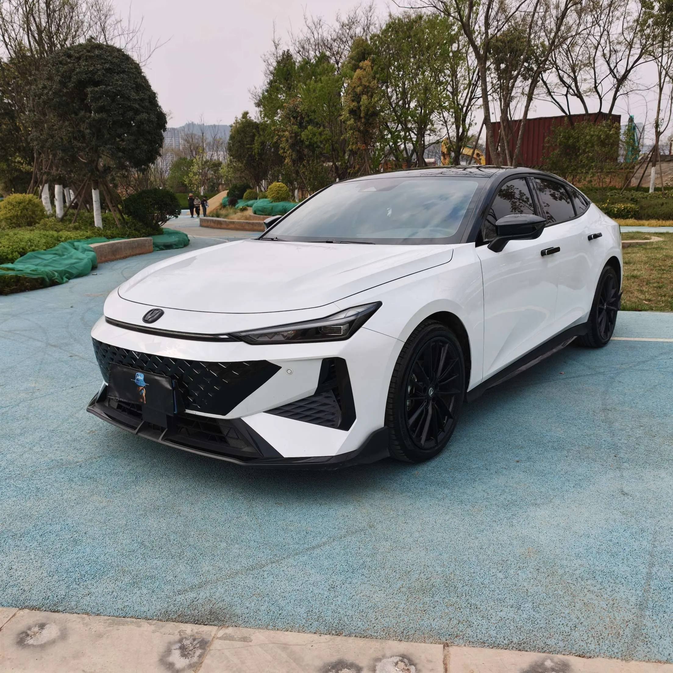 Changan UNI-V  из Китая