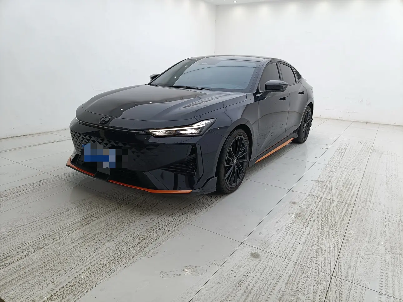 Changan UNI-V  из Китая