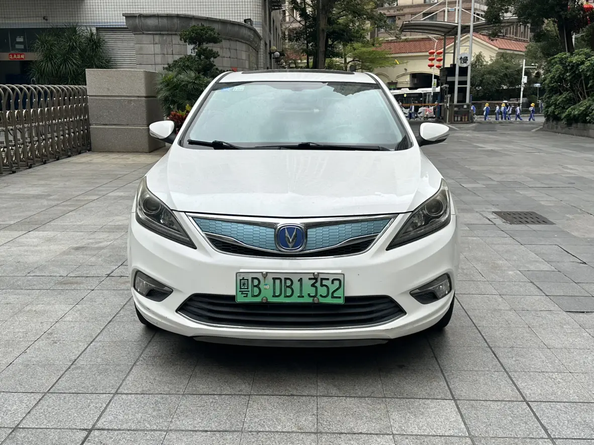 Changan Eado EV  из Китая