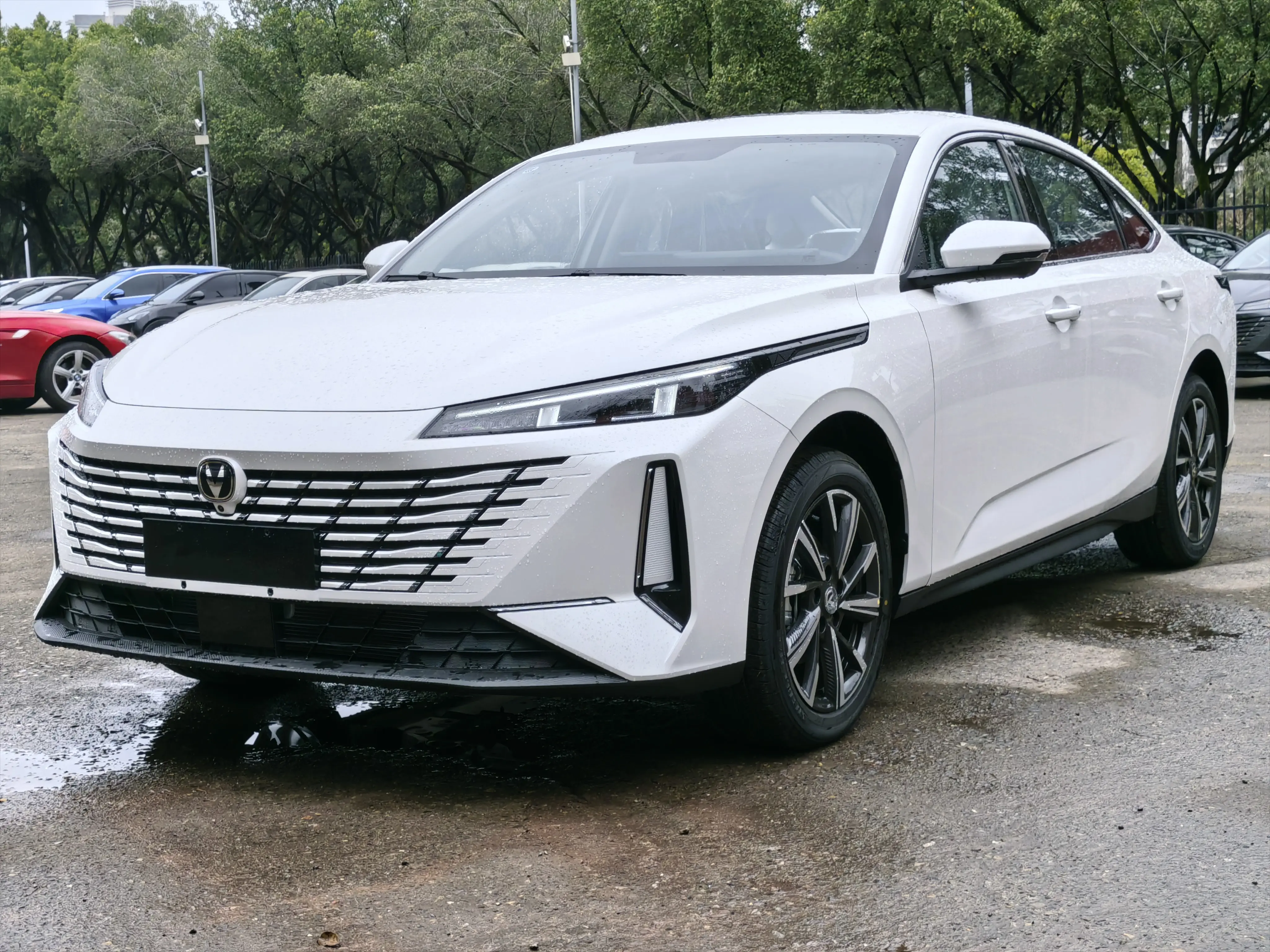 Changan Escape  из Китая