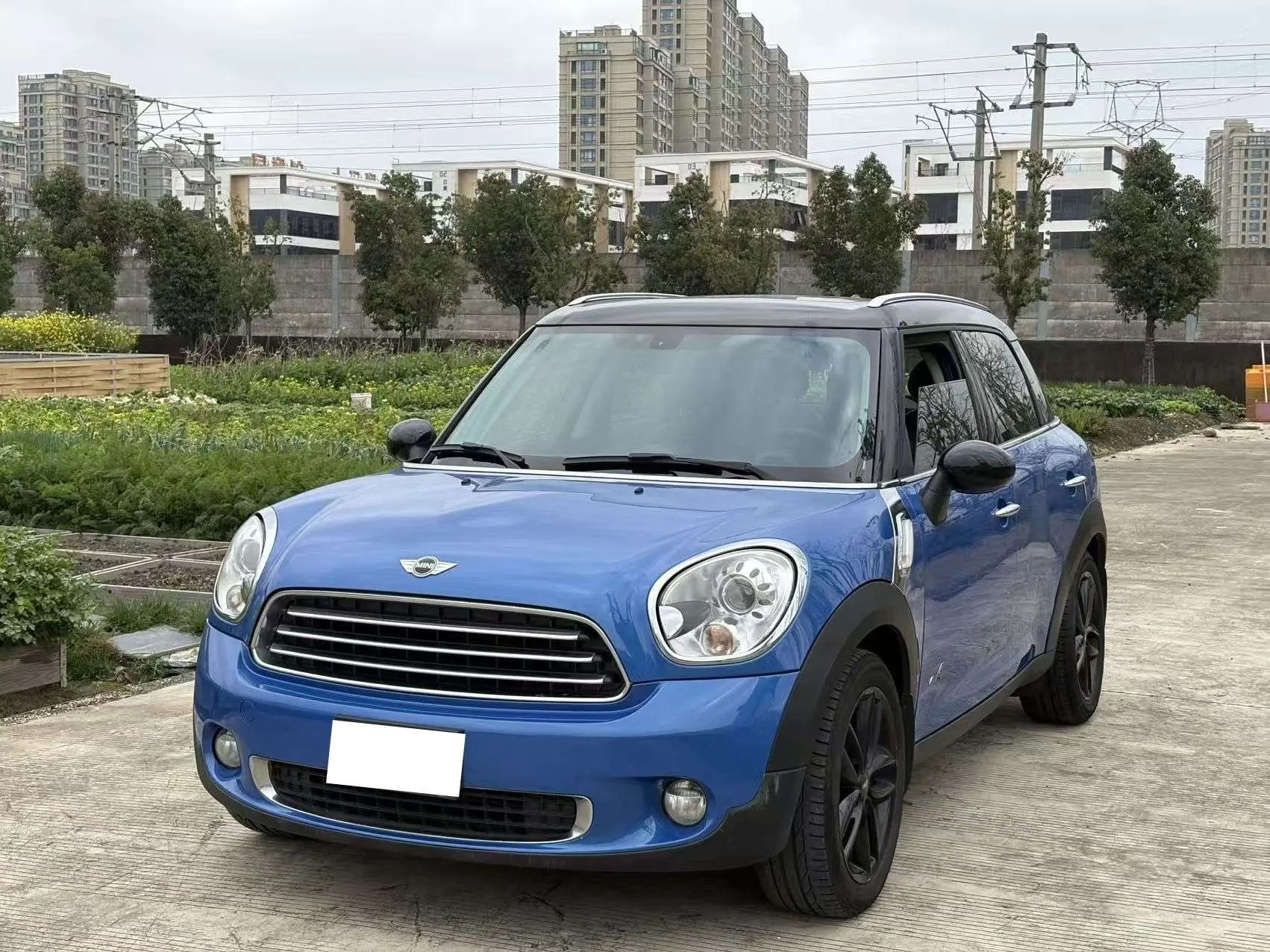 MINI COUNTRYMAN