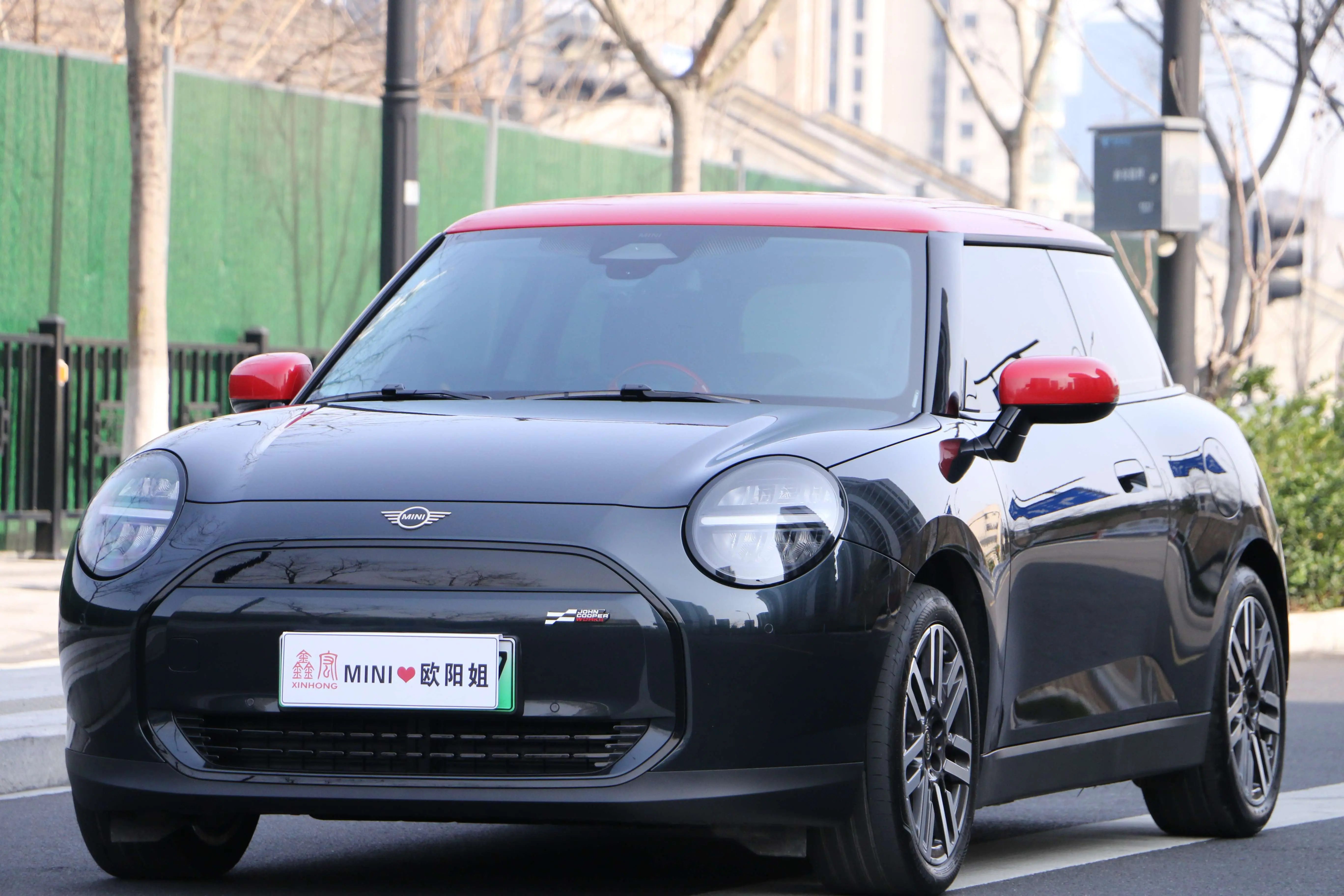 MINI ELECTRIC  COOPER  из Китая