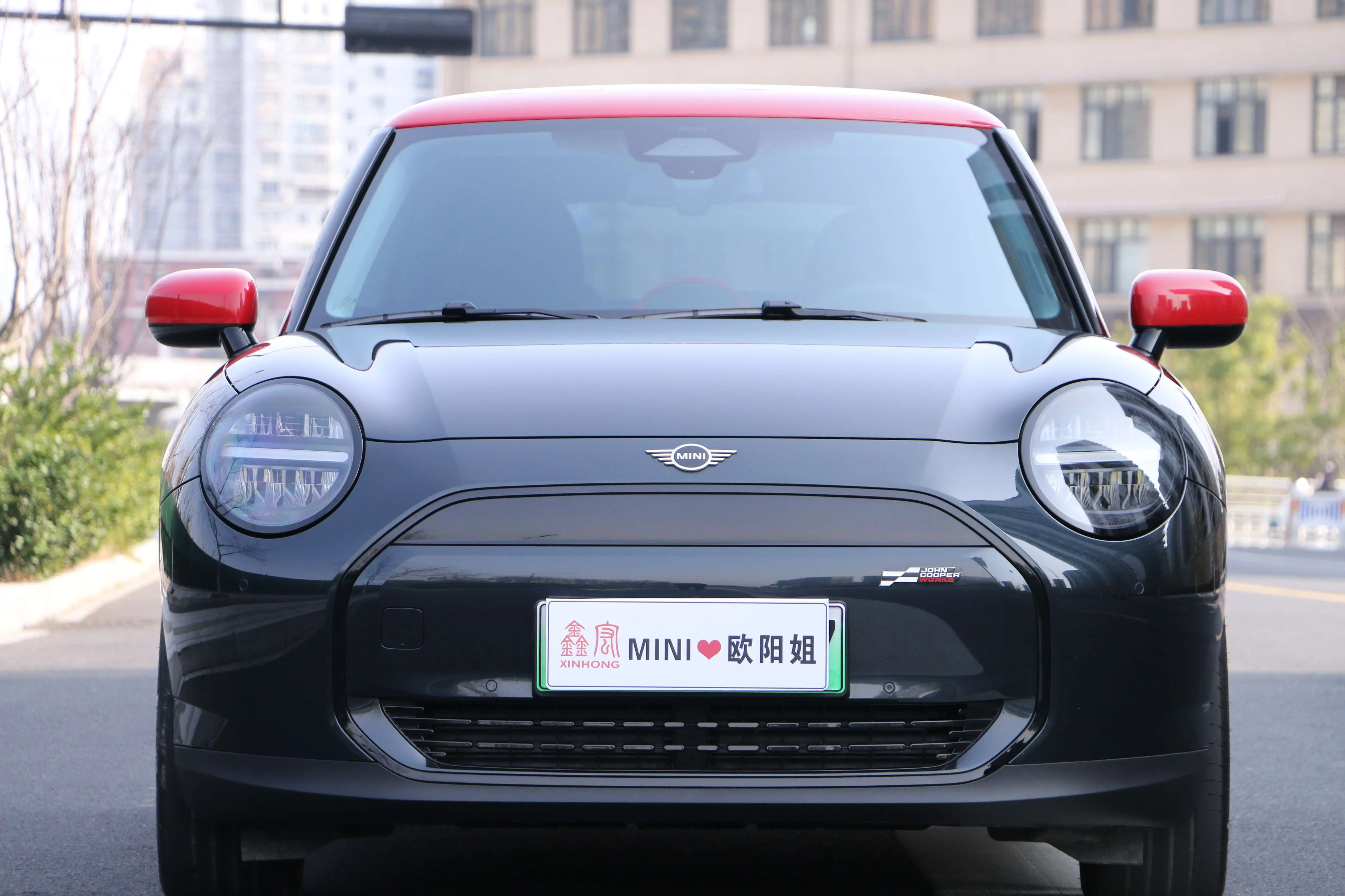 MINI ELECTRIC  COOPER  из Китая