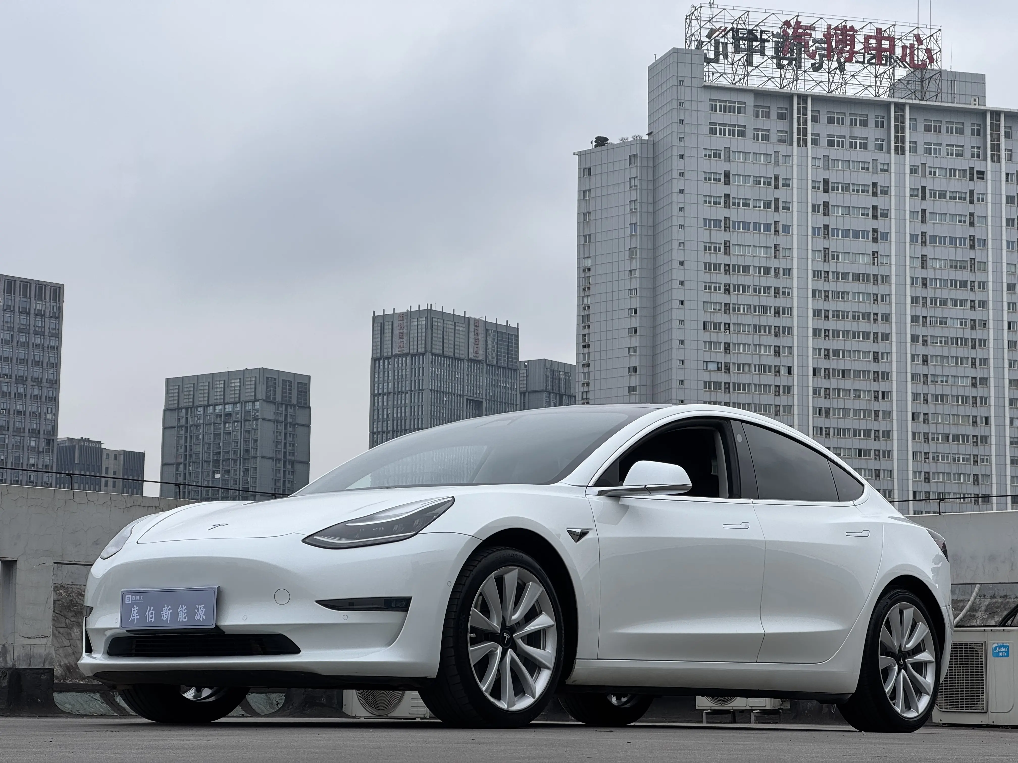 Tesla Model 3  из Китая