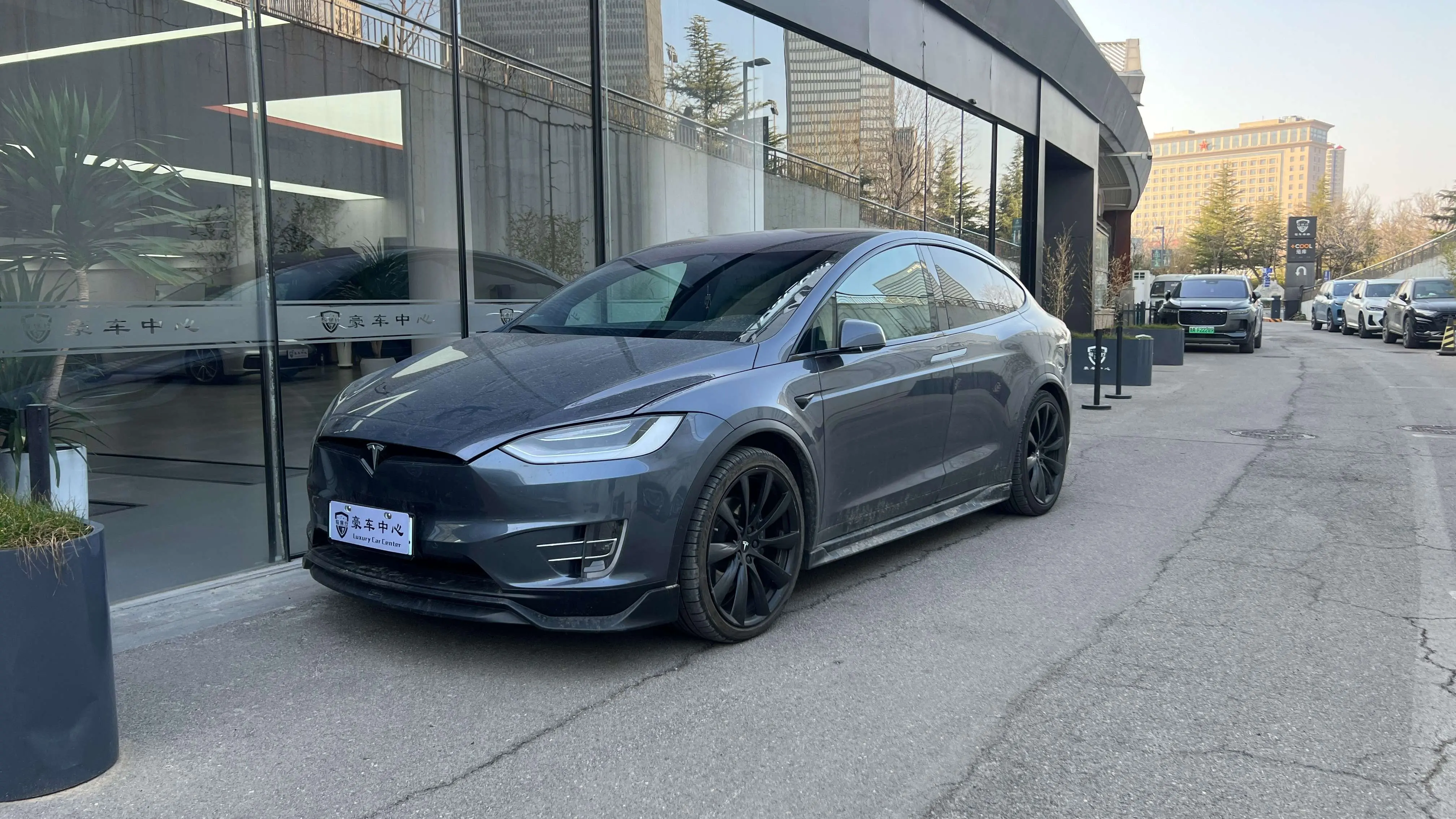 Tesla Model X  из Китая