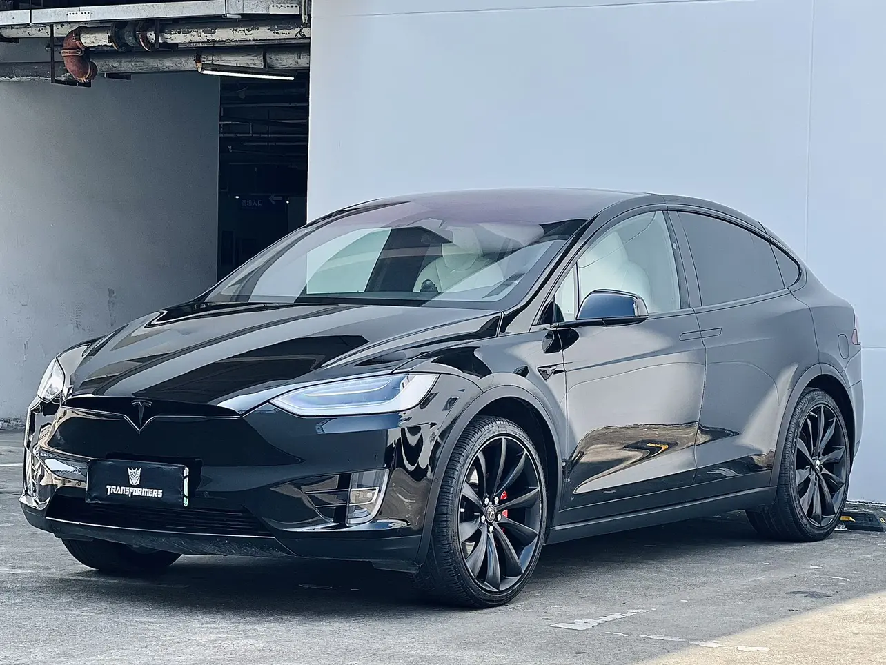 Tesla Model X  из Китая