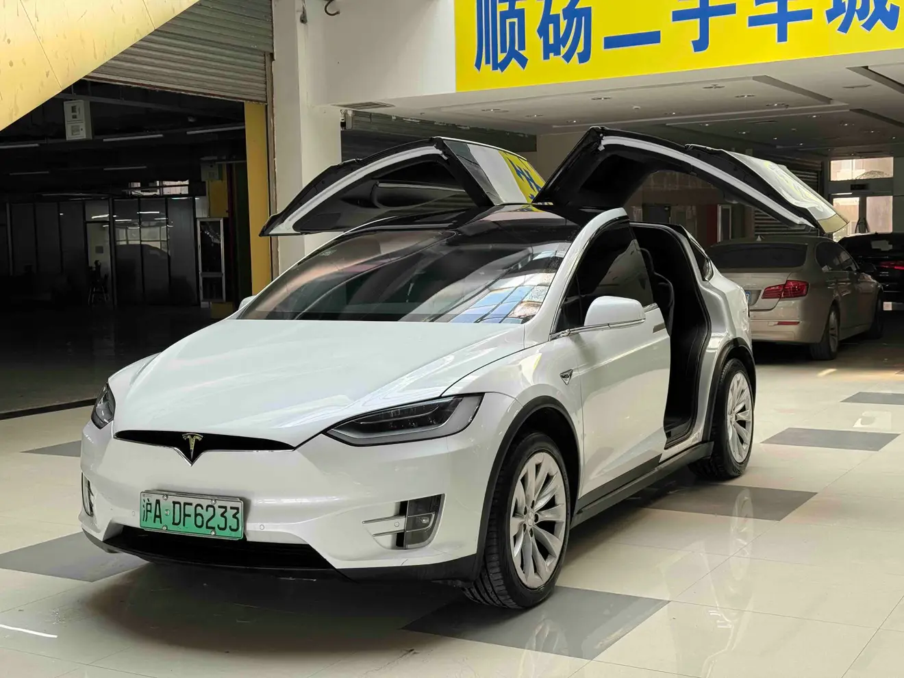 Tesla Model X  из Китая