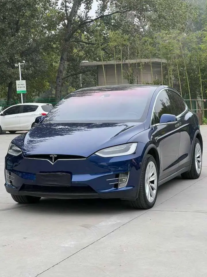 Tesla Model X  из Китая
