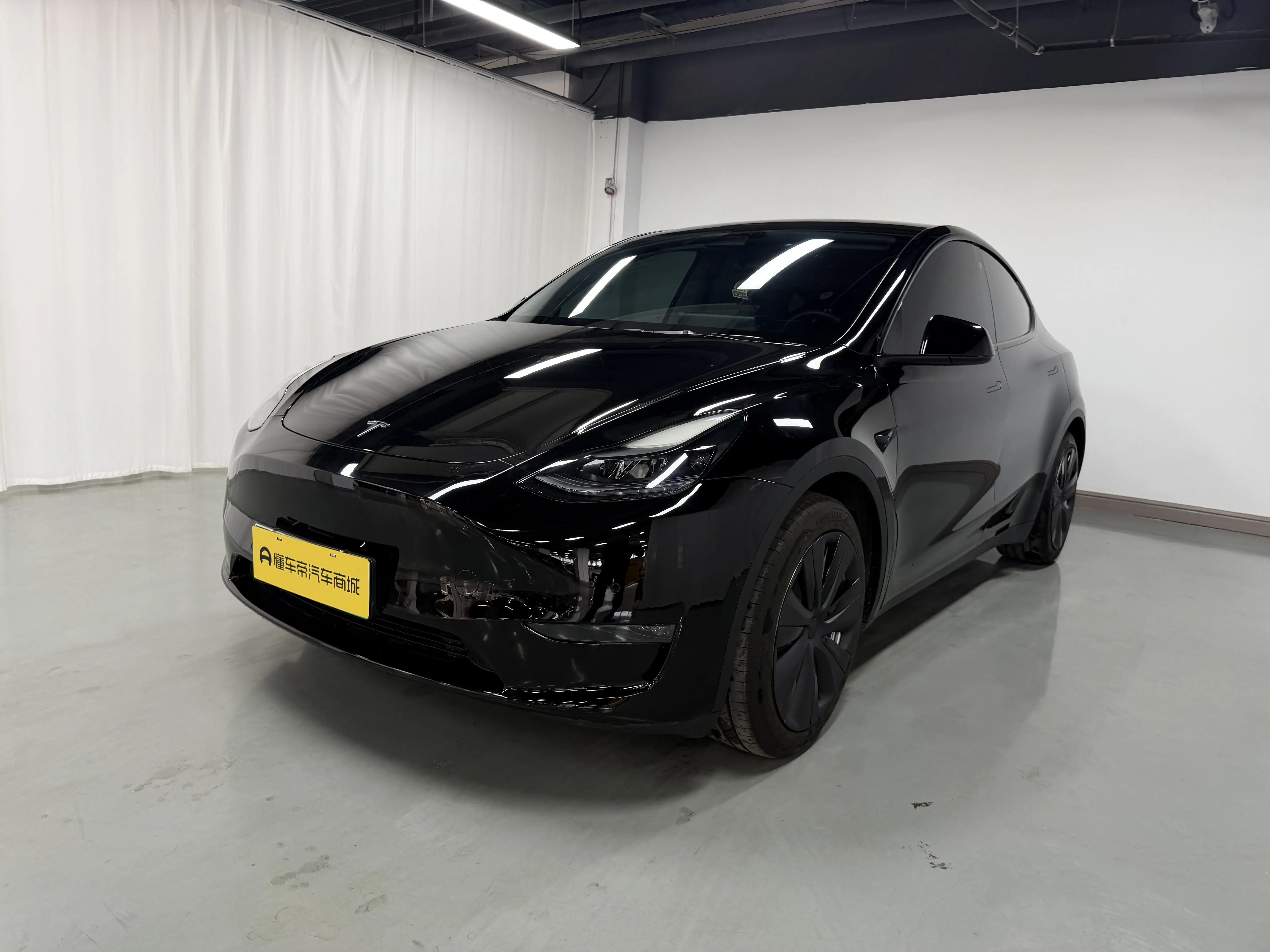 Tesla Model Y  из Китая