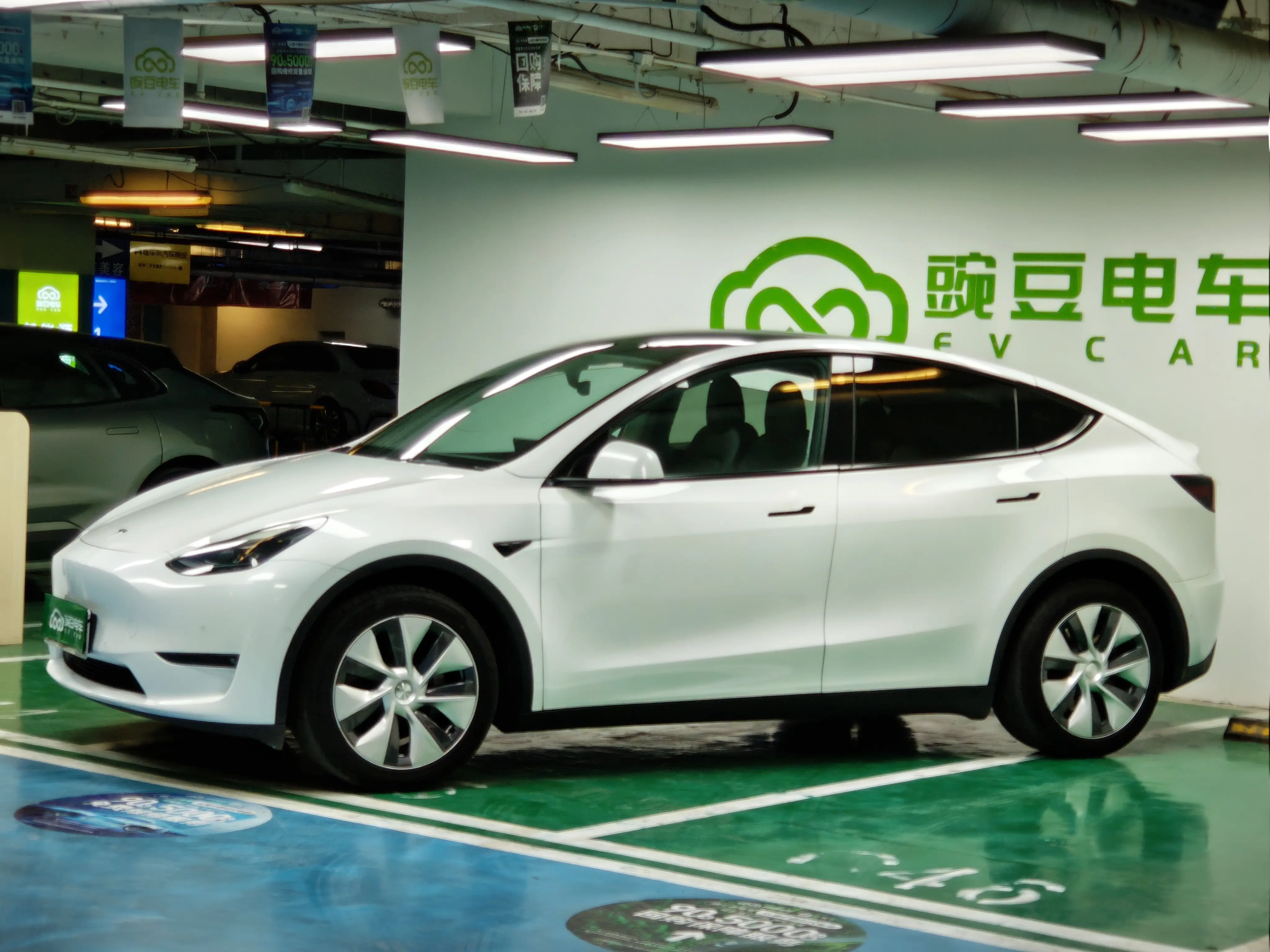 Tesla Model Y  из Китая