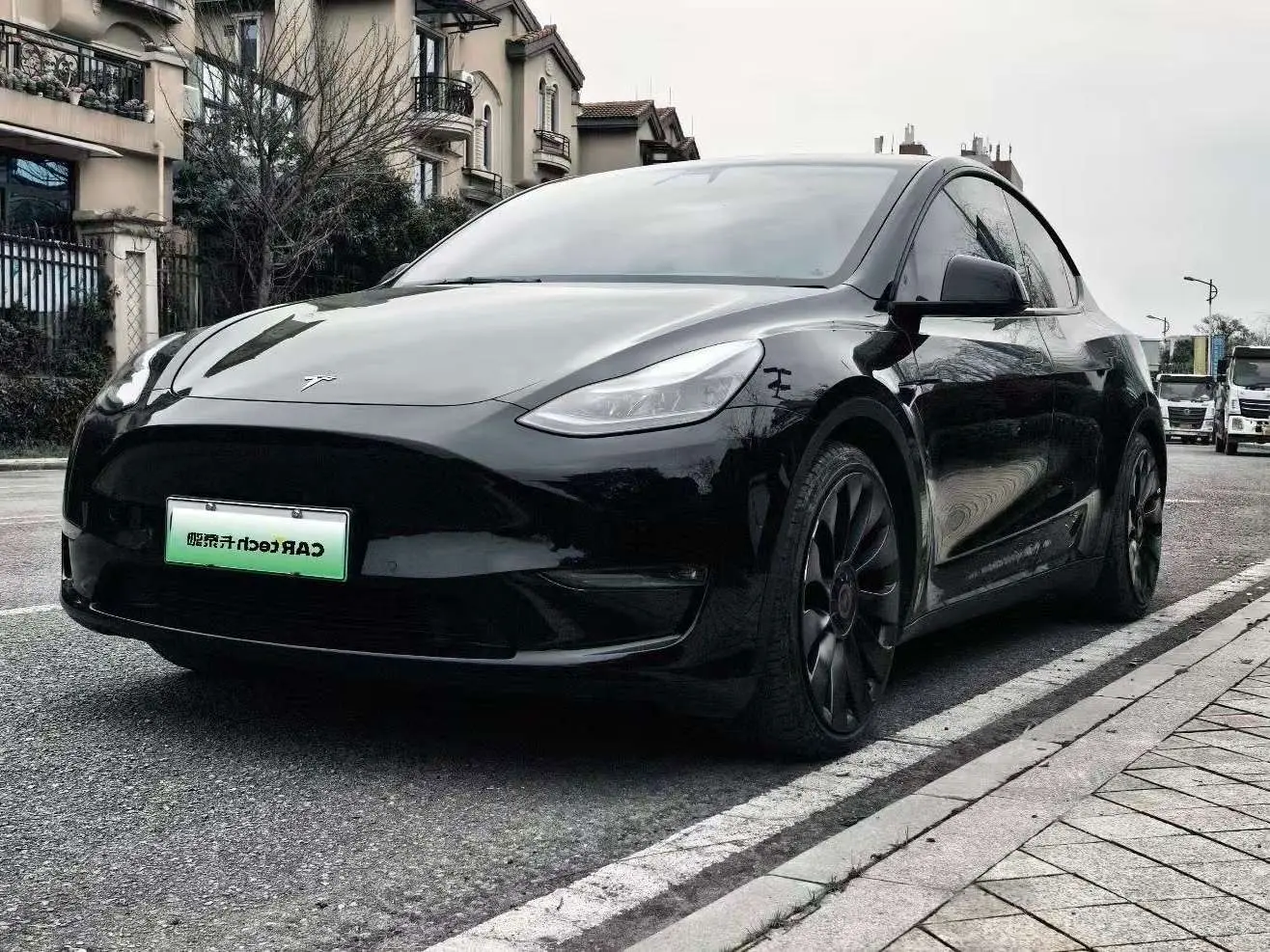 Tesla Model Y  из Китая